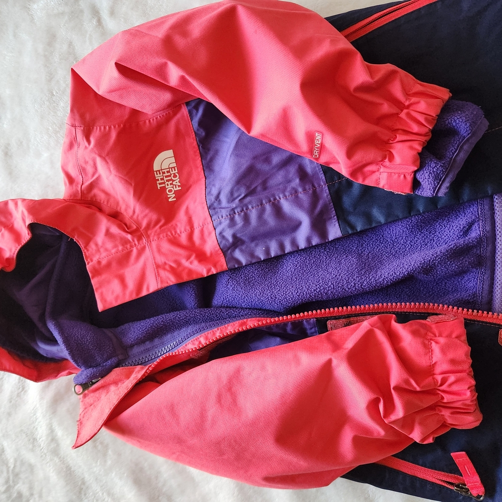 The North Face Pink and Purple Raincoat Lightweight Water-Resistant